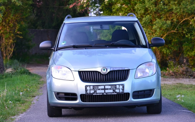 Skoda Fabia cena 13300 przebieg: 114385, rok produkcji 2010 z Chojnów małe 301